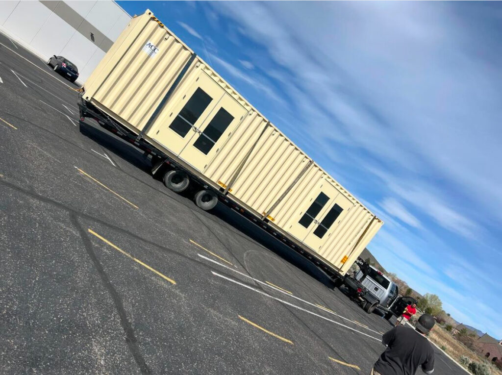 Extraction Booth Shipping Container that is C1D1 